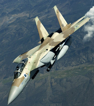 Illustration for article titled The Amazing Saga Of How Israel Turned Its F-15s Into Multi-Role Bombers